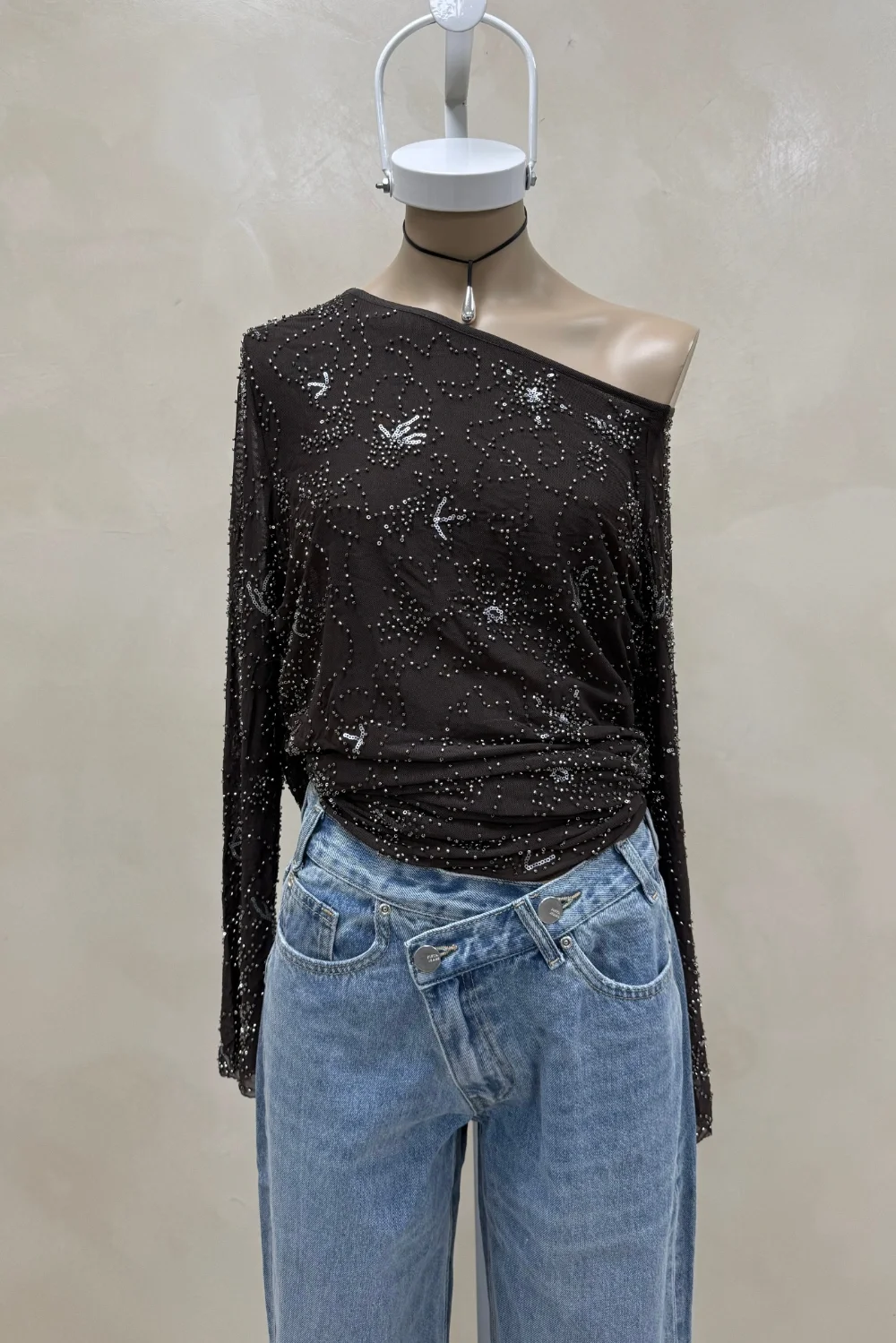 TOP ASIMETRICO MICROTUL LENTEJUELAS