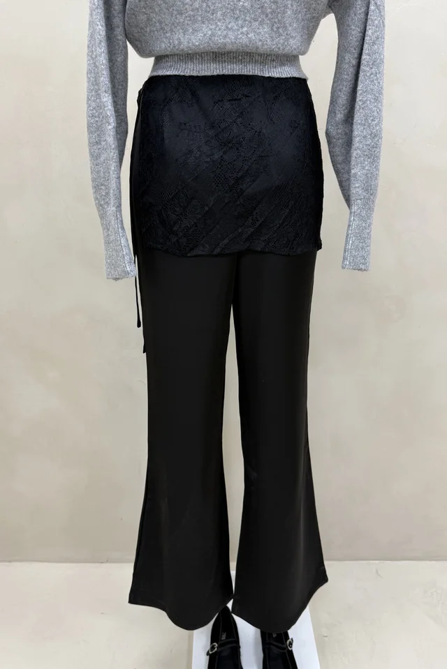 Pantaon Saten Sobrefalda Encaje