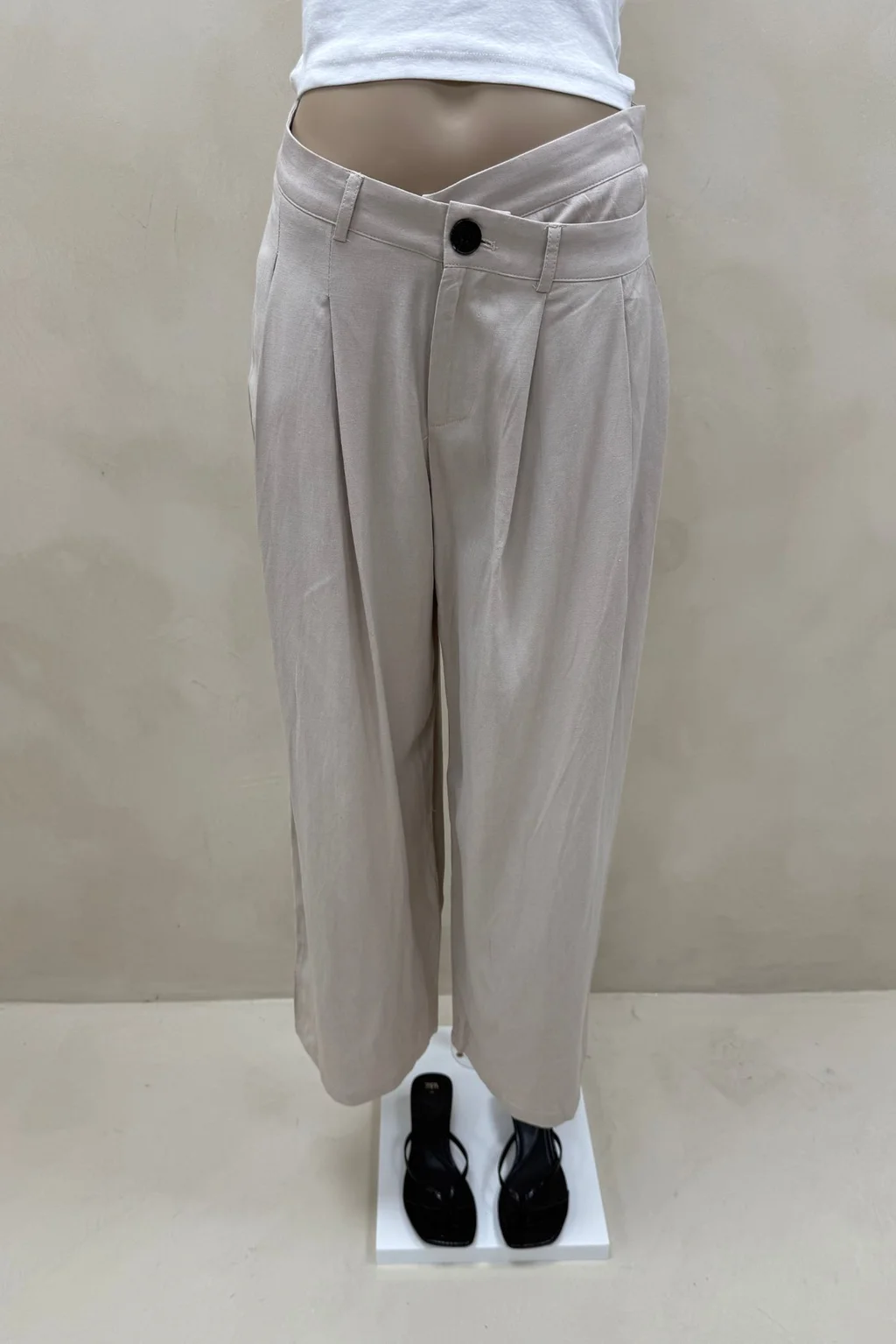 Pantalon Sastrero Asimetrico - 1