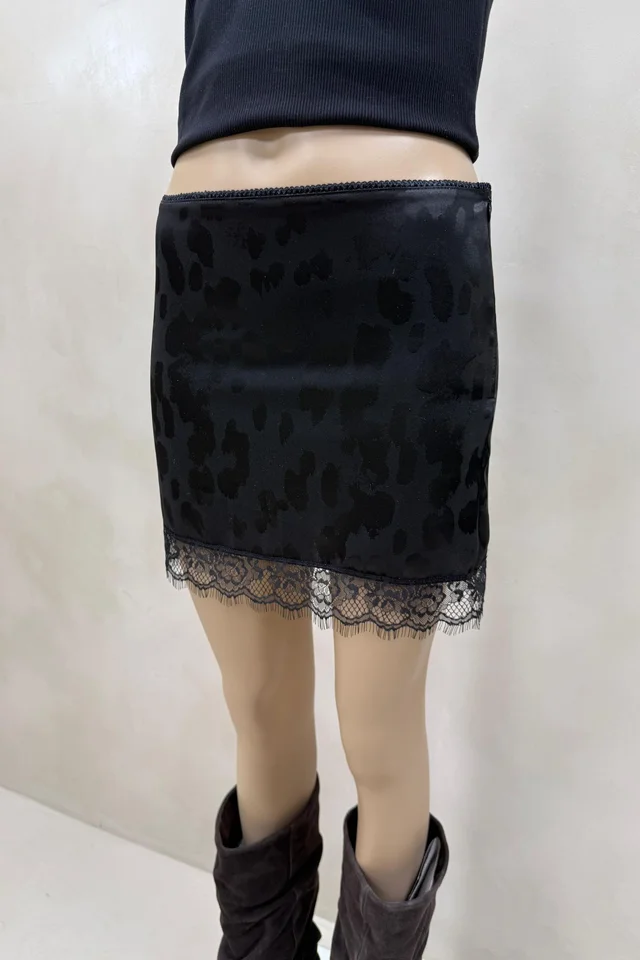 Mini Saten con Puntilla