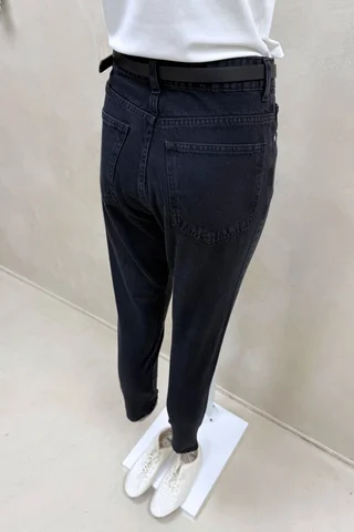 Jean Mom Black - Vista 4