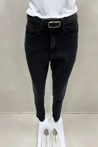 Jean Mom Black - Vista 2