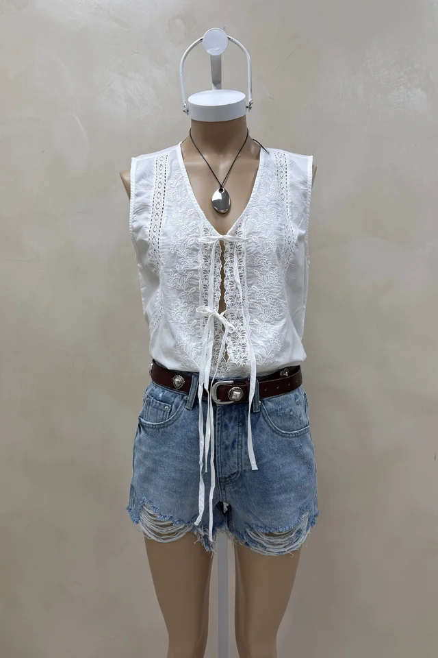 Chaleco con Puntilla