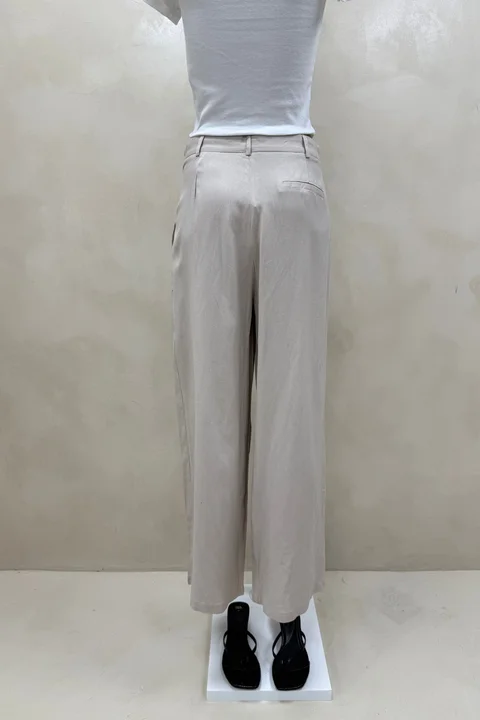 Pantalon Sastrero Asimetrico