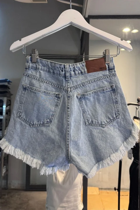 Short Cavado Intermedio