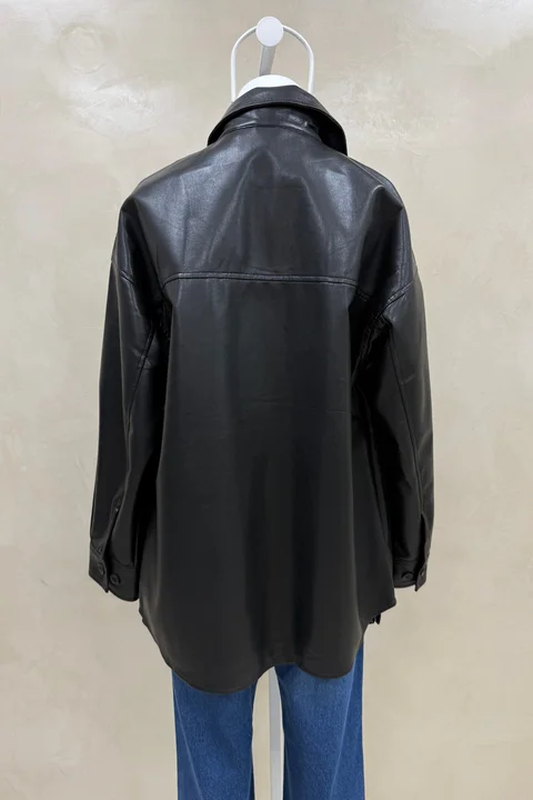 Camisa Over Eco Cuero