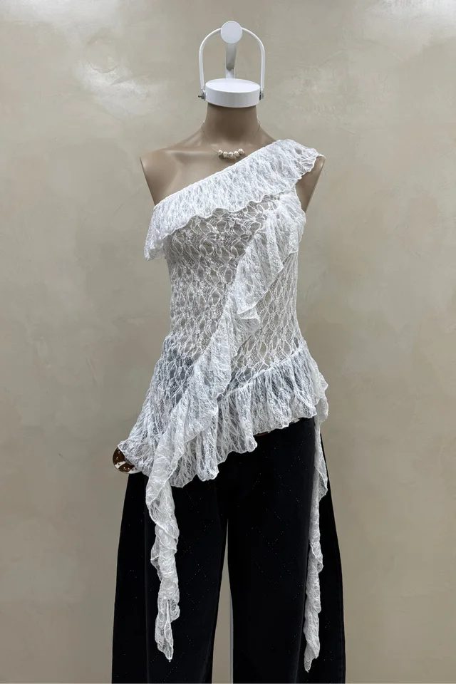 Top Encaje Volados Pico