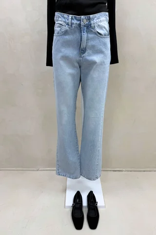 Jean Straight Full Celeste Bigotes - Vista 4