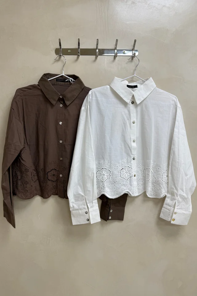 Camisa Broderie