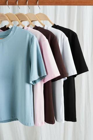 Remera Antinori - Vista 3