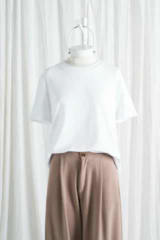 Remera Antinori - Vista 2