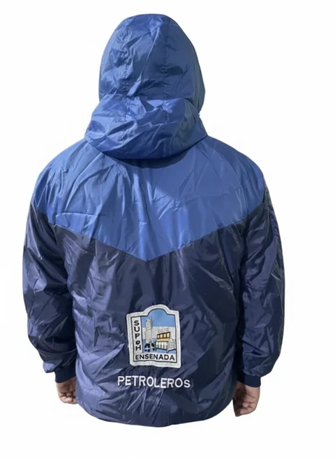 ROMPEVIENTO CON ABRIGO