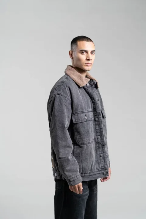 169  CAMPERA TRUCKER