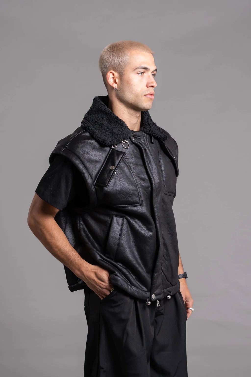 1035 Chaleco Black