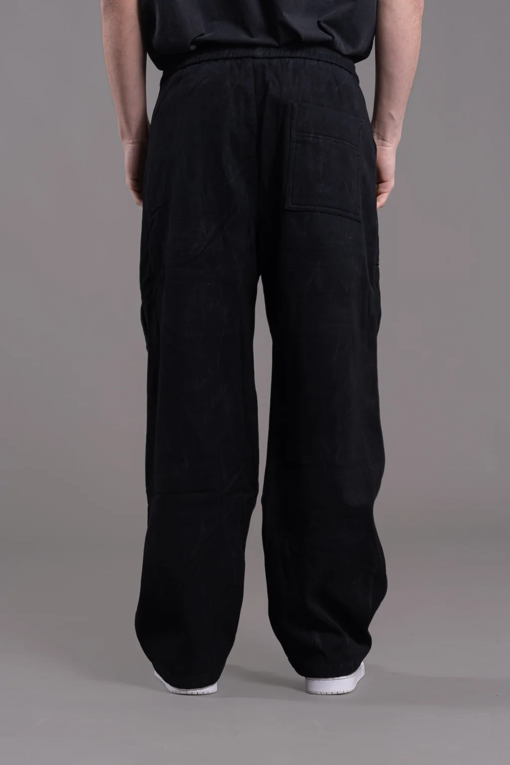 Y25776-1 jogging importado black