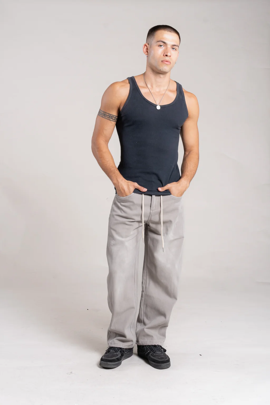258115-G  PANTALON BAGGY CON CORDONES