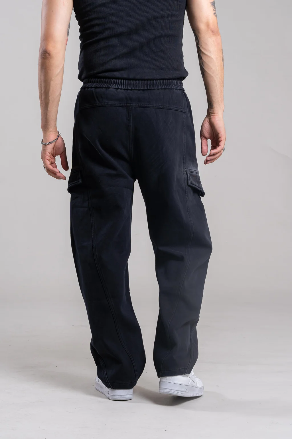 8691N JOGGING  NEGRO IMPORTADO