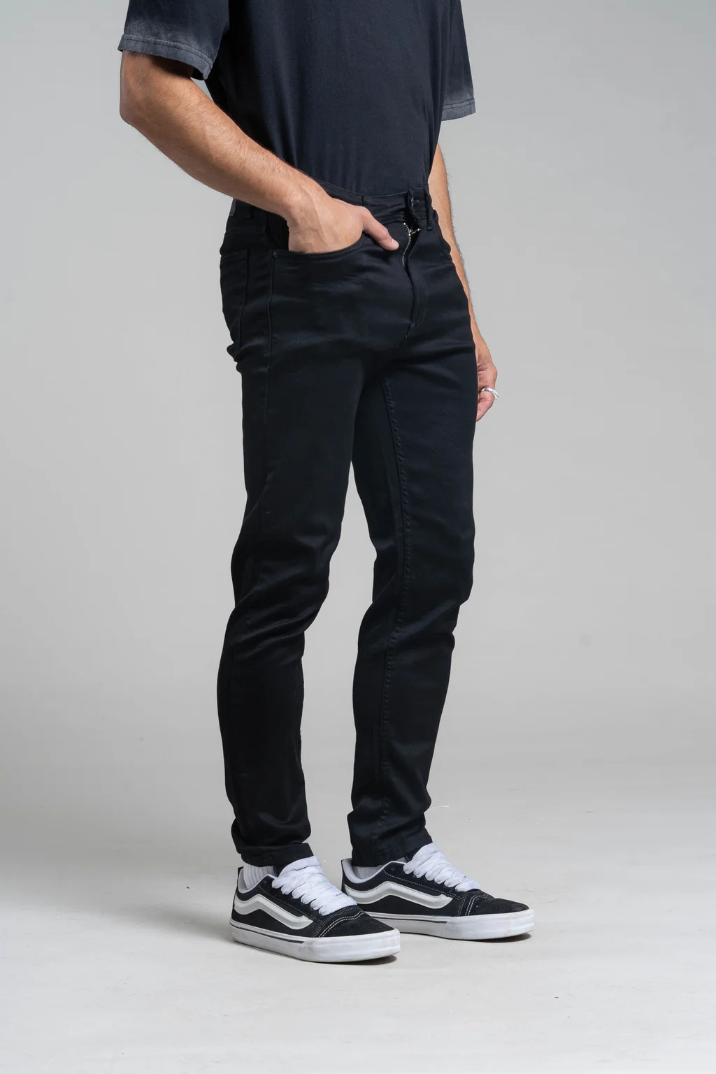 272 -SLIM FIT NEGRO PREMIUM IMPORTADO