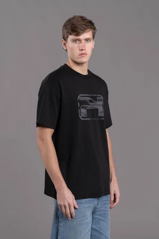 025  OVERSIZED MONOGRAM BLACK - Vista 2