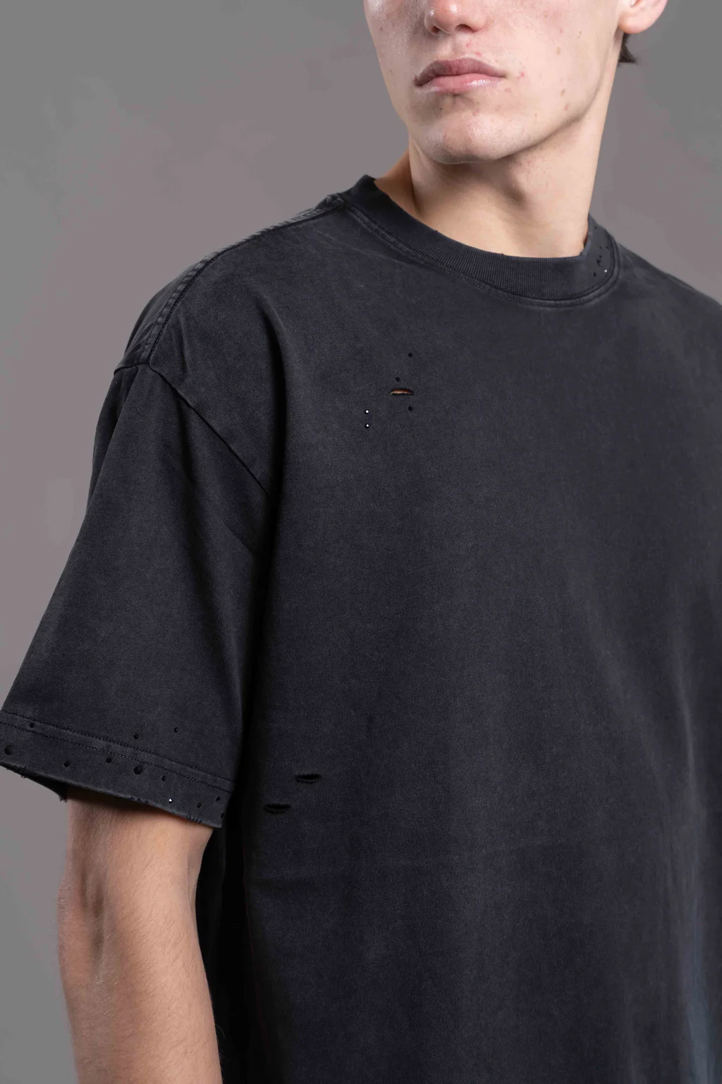 010 OVERSIZED VINTAGE  DESTROYED  BLACK 