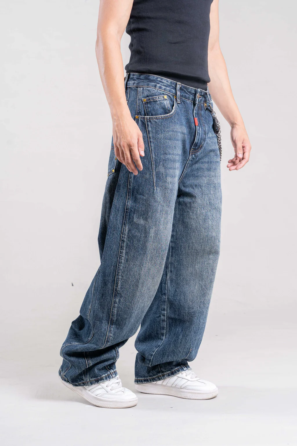 59Z0091- BAGGY CON TACHAS 