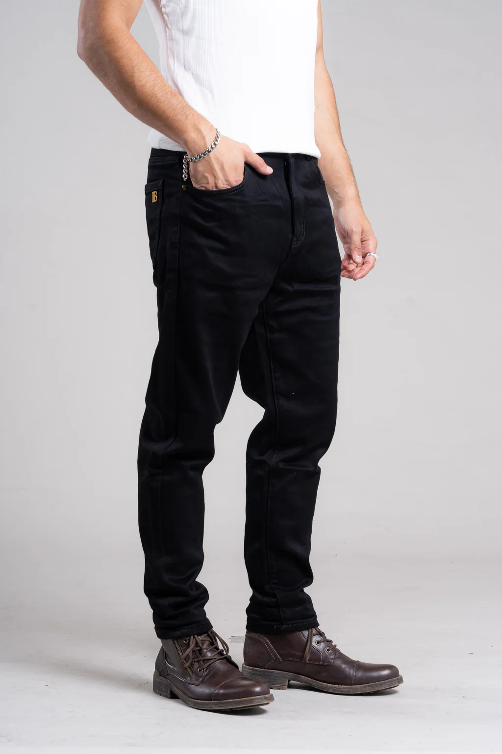 590046 - SEMI CHUPIN NEGRO IMPORTADO
