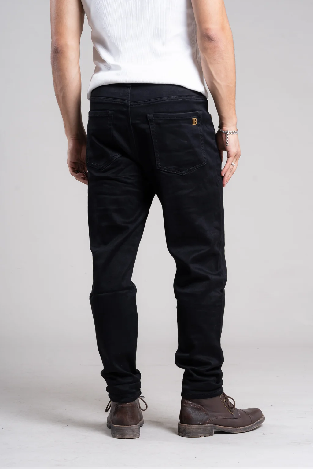 590046 - SEMI CHUPIN NEGRO IMPORTADO