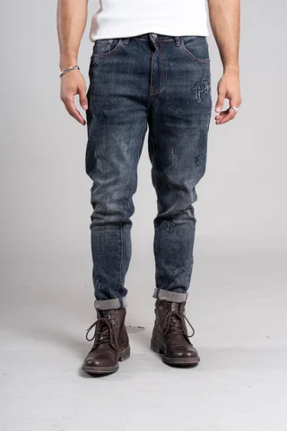 890017 - SLIM FIT CON PARCHE CRUZ  - Vista 1