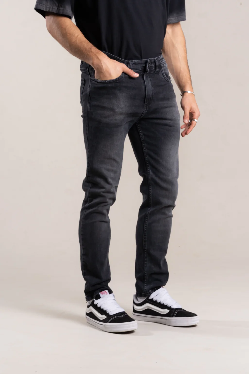 378 SLIM FIT GRIS OSCURO