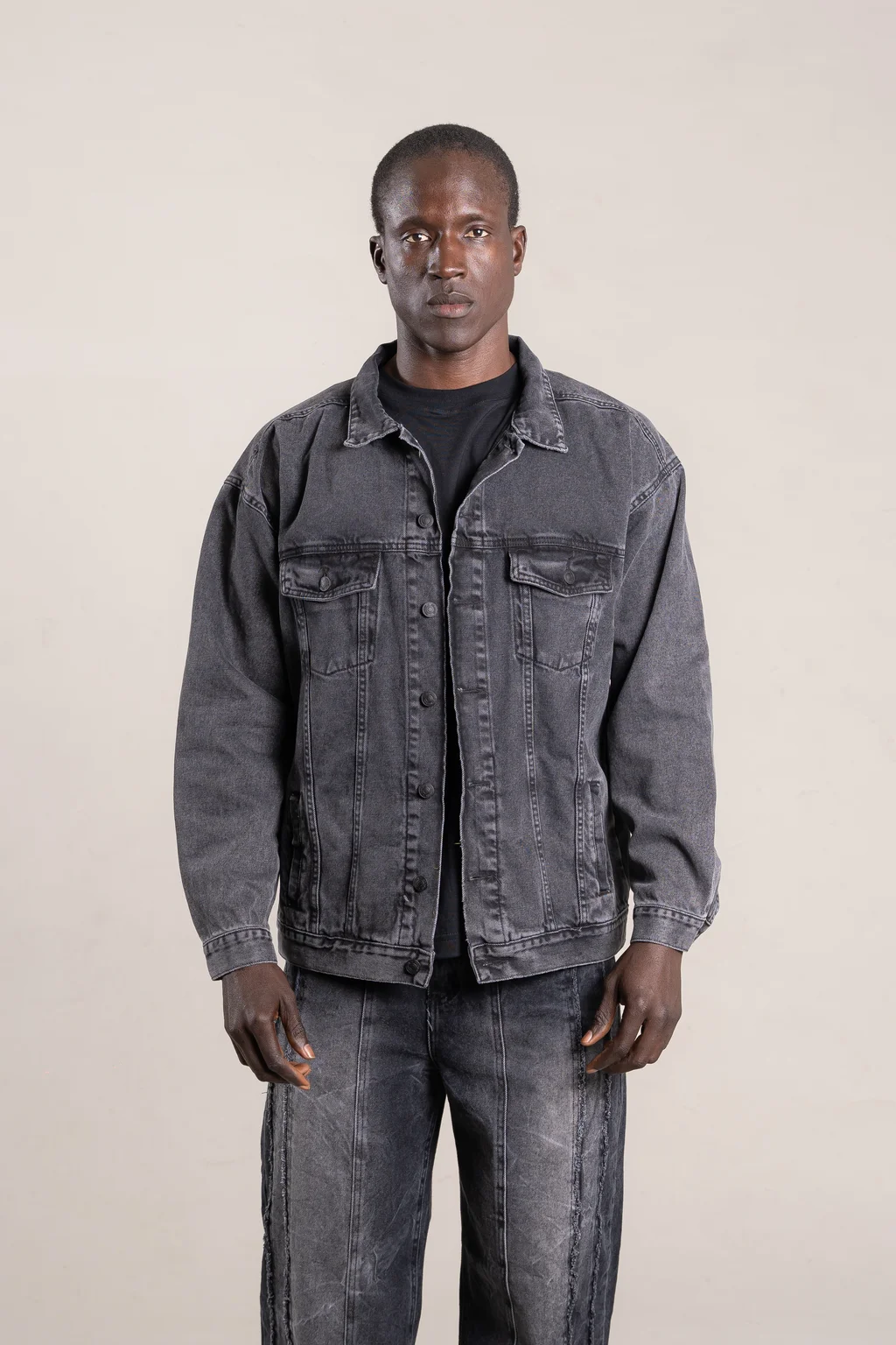 196A CAMPERA GRIS OSCURO