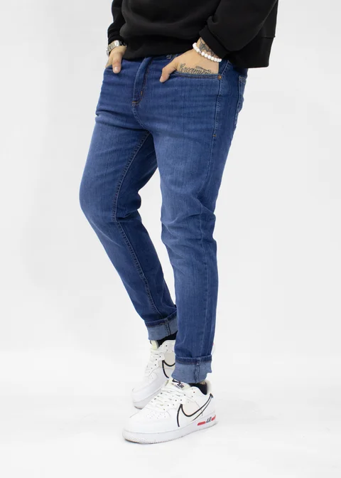 182  Semi Blue Located