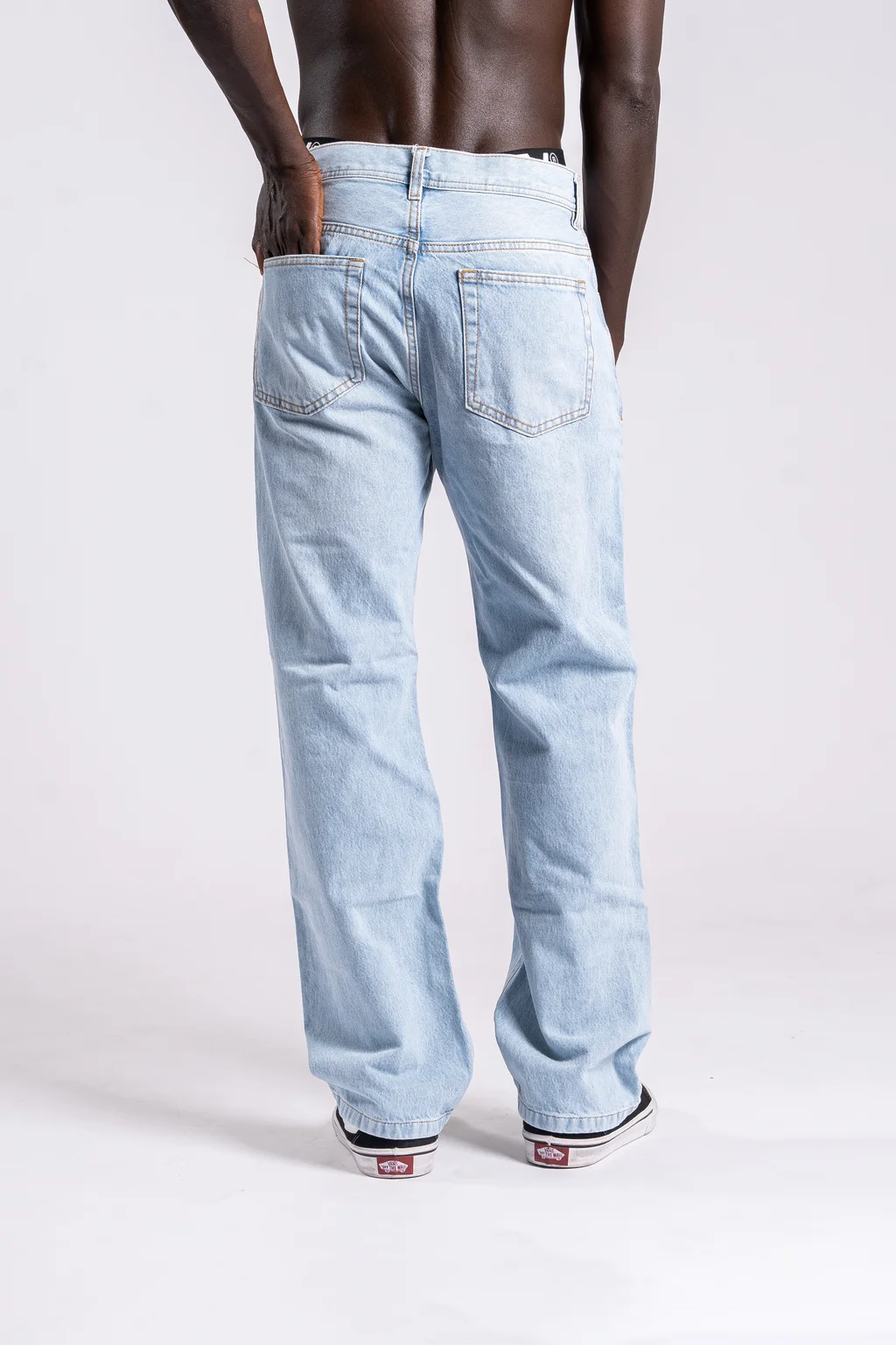 231 b -jean RELAXED CON ROTURAS