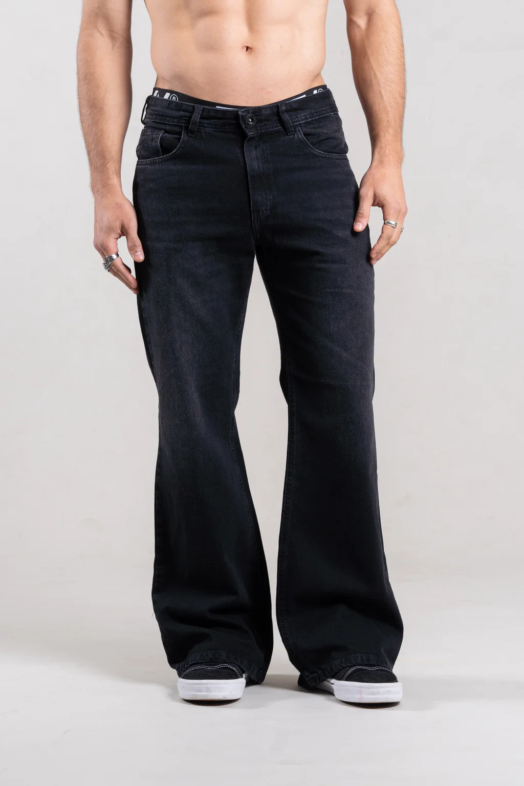 356 JEANS NEGRO FLARED