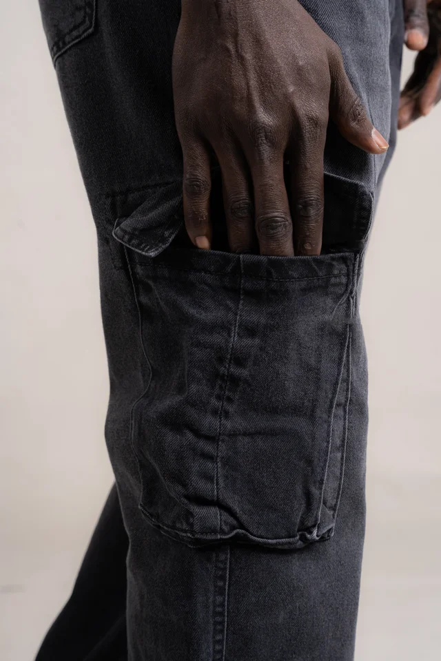 377 - STRAIGHT CARGO NEGRO