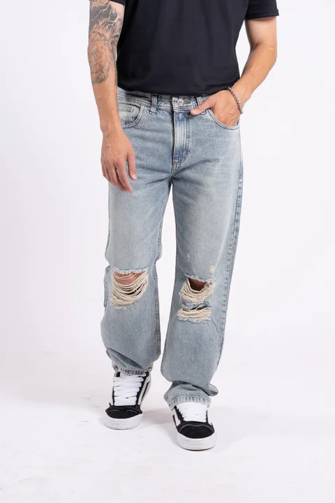 212 jean mom Oxido c/roturas