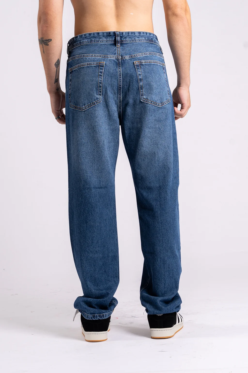 288-  jean mom ALERCES c/localizado