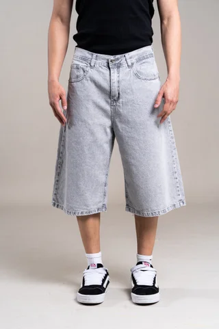 396 - BERMUDA BAGGY GRIS C/BORDADO - Vista 1