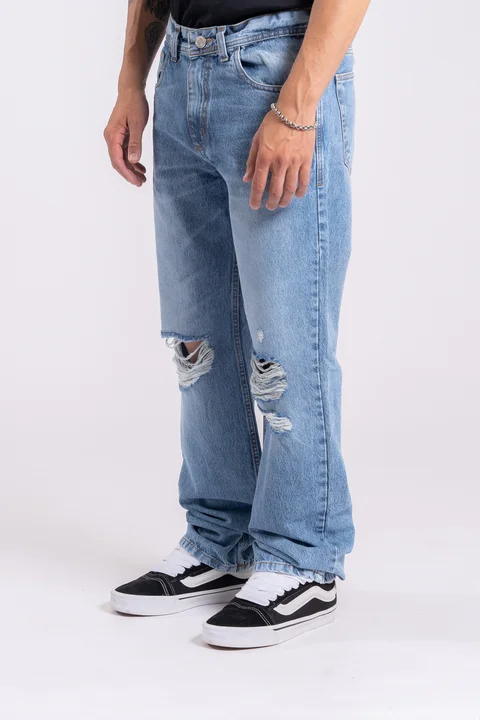 236 - jean mom azul CON ROTURAS