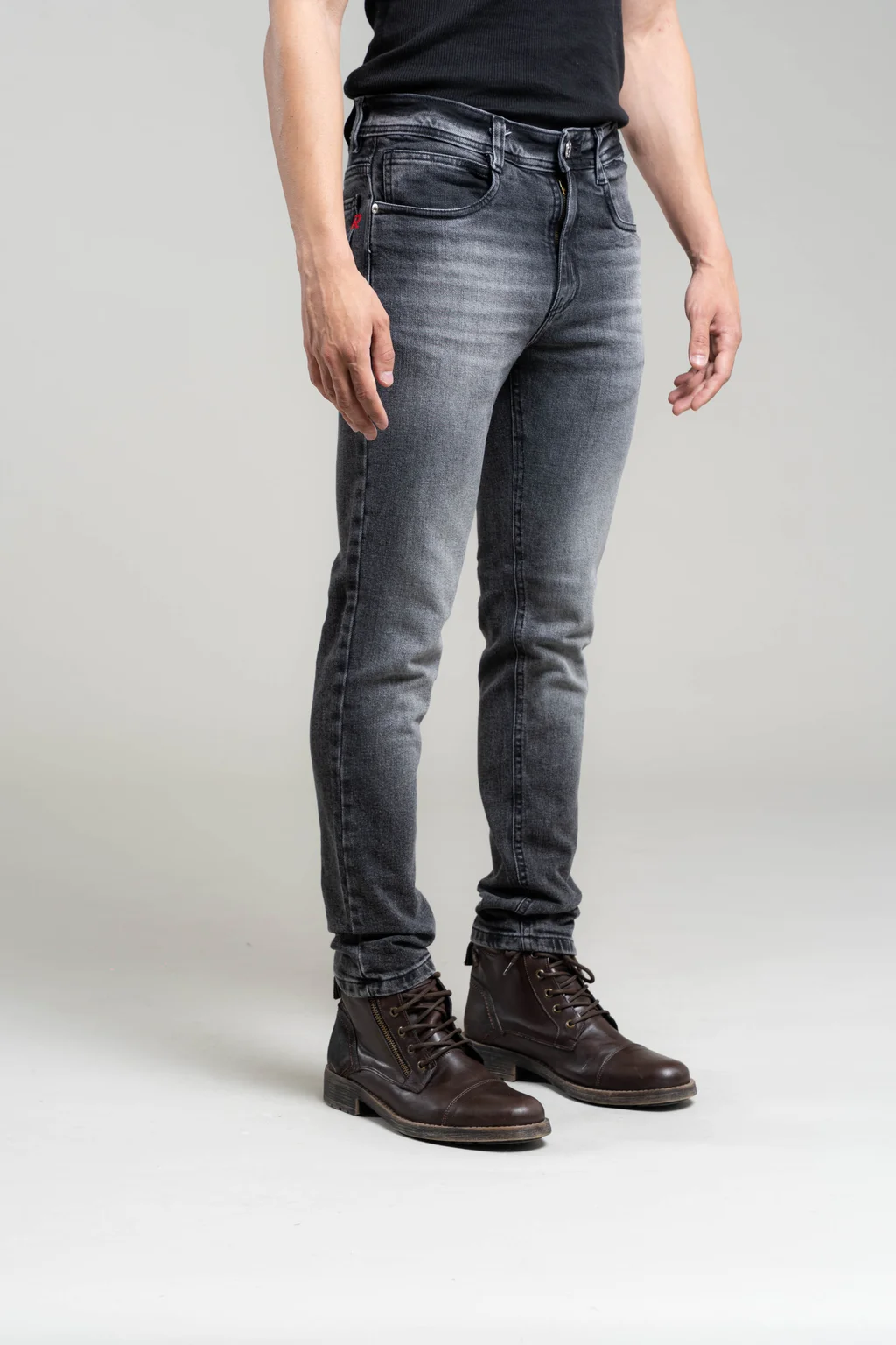 382 - PANTALON SLIM FIT VENEZIA