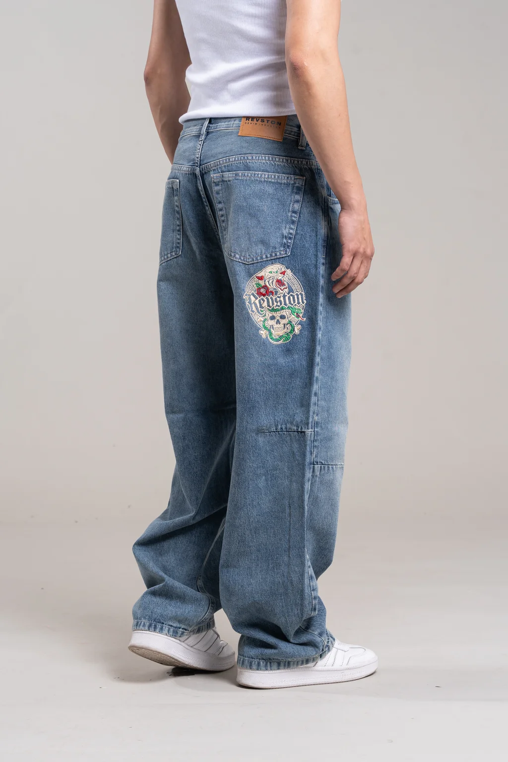 215B - BAGGY BLUE
