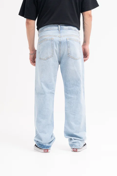 210 JEAN relaxed CON ROTURAS