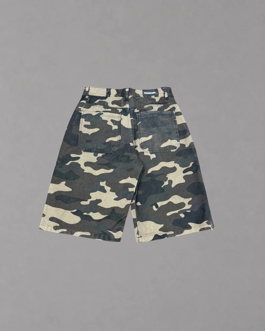 1432BBST - BERMUDA CAMO STRASS