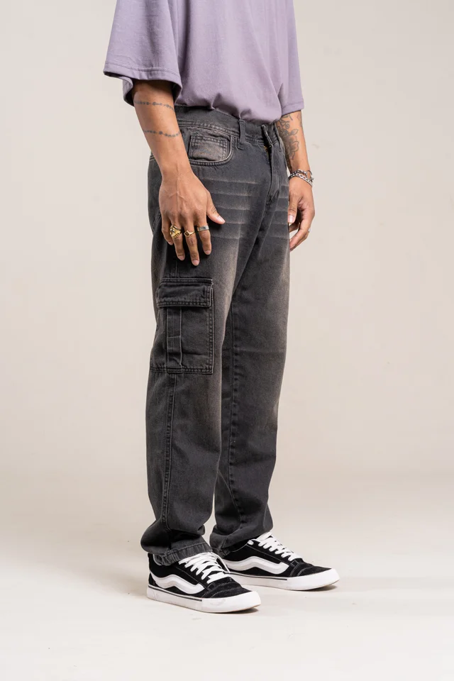 0152MCAR - MOM CARGO OSIRI