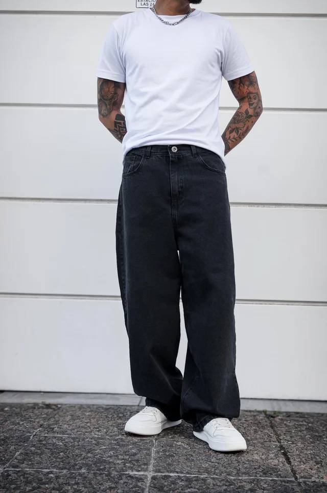 BAGGY BLACK