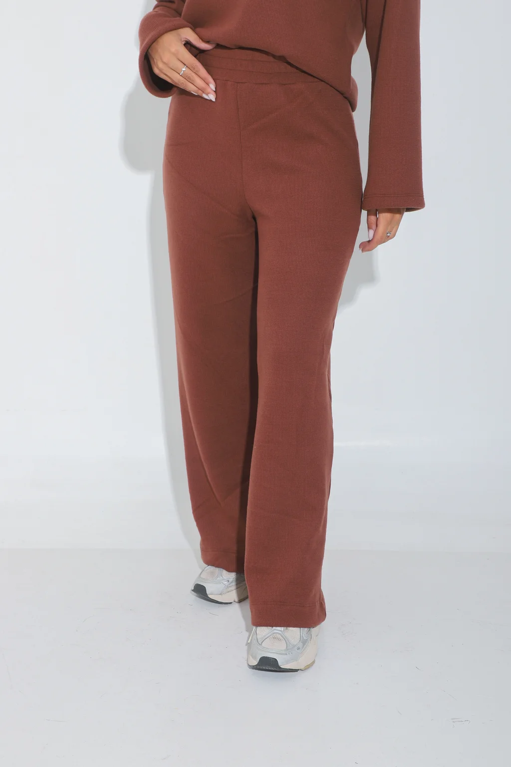 PANTALÓN MORENO