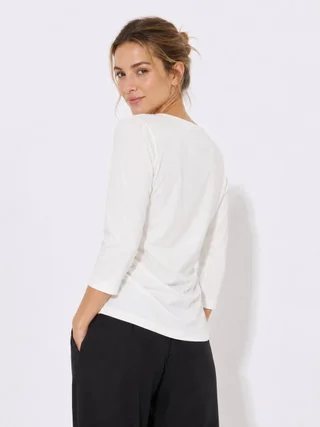 REMERA PRIVE - Vista 2