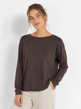 REMERA BURNET - Vista 5