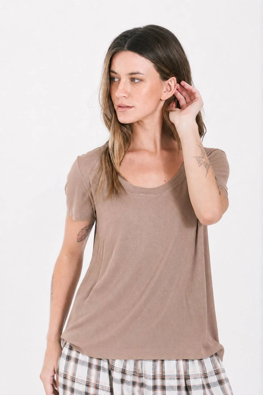 REMERA-LYNDY