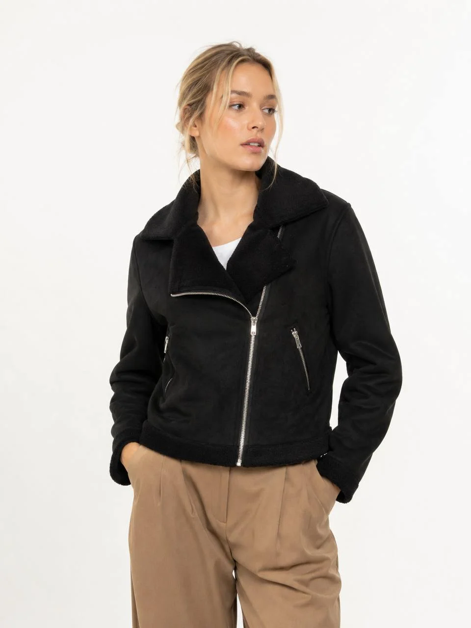 CAMPERA-TRELLES