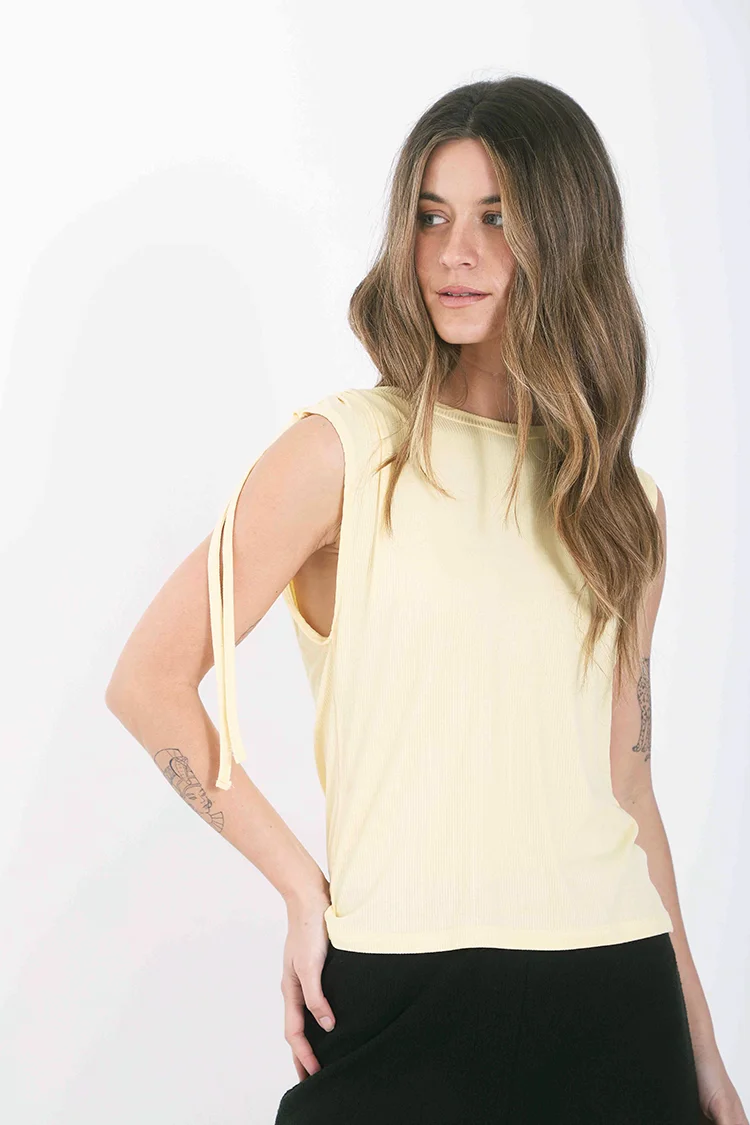 REMERA GARBONE